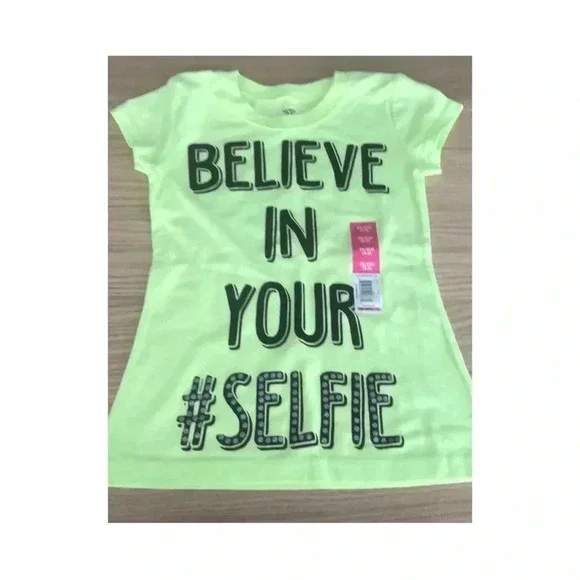 🆕Girl #Selfie Neon Tee XS🆕 - Picture 1 of 3